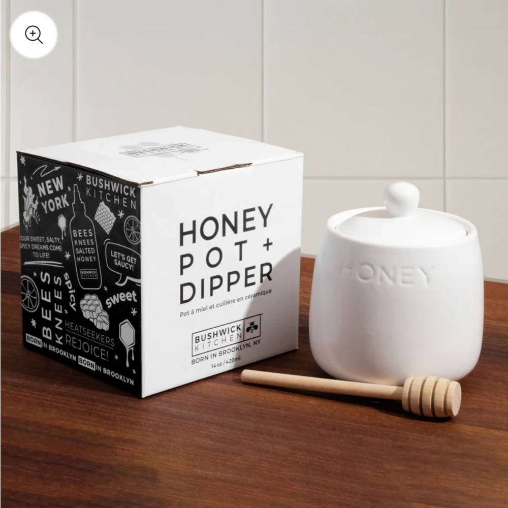 NEW Bushwick Kitchen White Ceramic Honey Pot Jar & Lid with Wooden Dipper 🍯